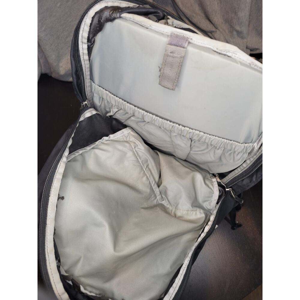 Macpac Black Rucksack/Backpack Pre-Owned - Picture 6 of 16